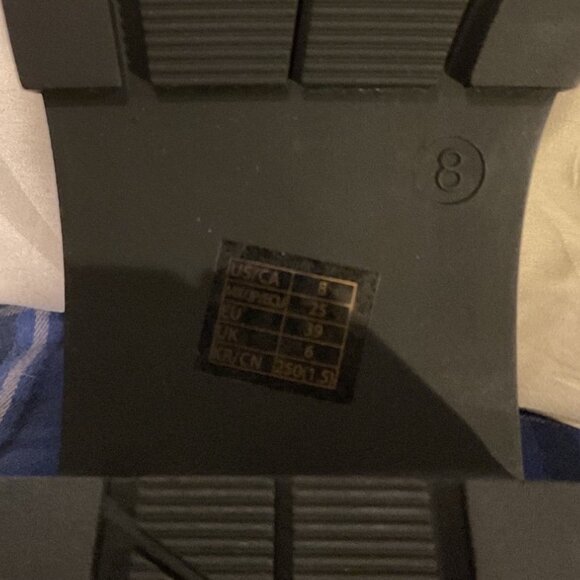 NWT Red Top Womens Black Leather Chelsea Boots lug sole ankle Chunky Size 8 NEW - Picture 7 of 11